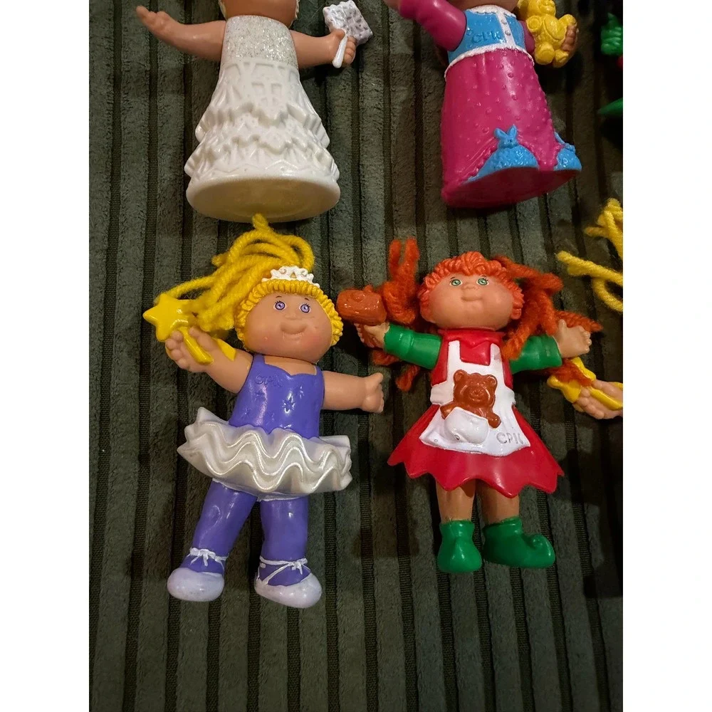 Cabbage Patch Kids six cabbage